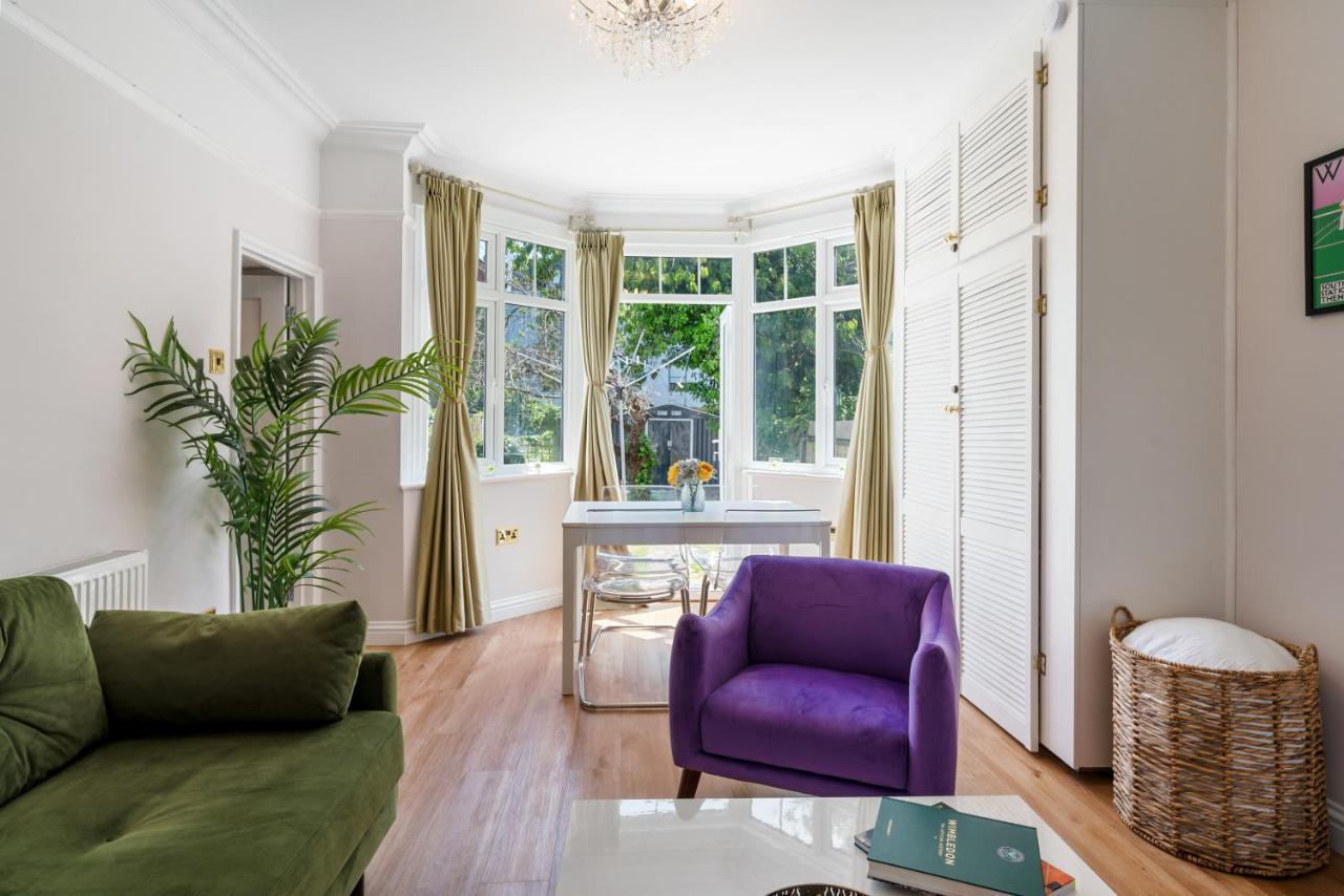 Lovely Garden Apartment In Wimbledon Town Centre With Private Parking By Wimbledon Holiday Lets London Ngoại thất bức ảnh