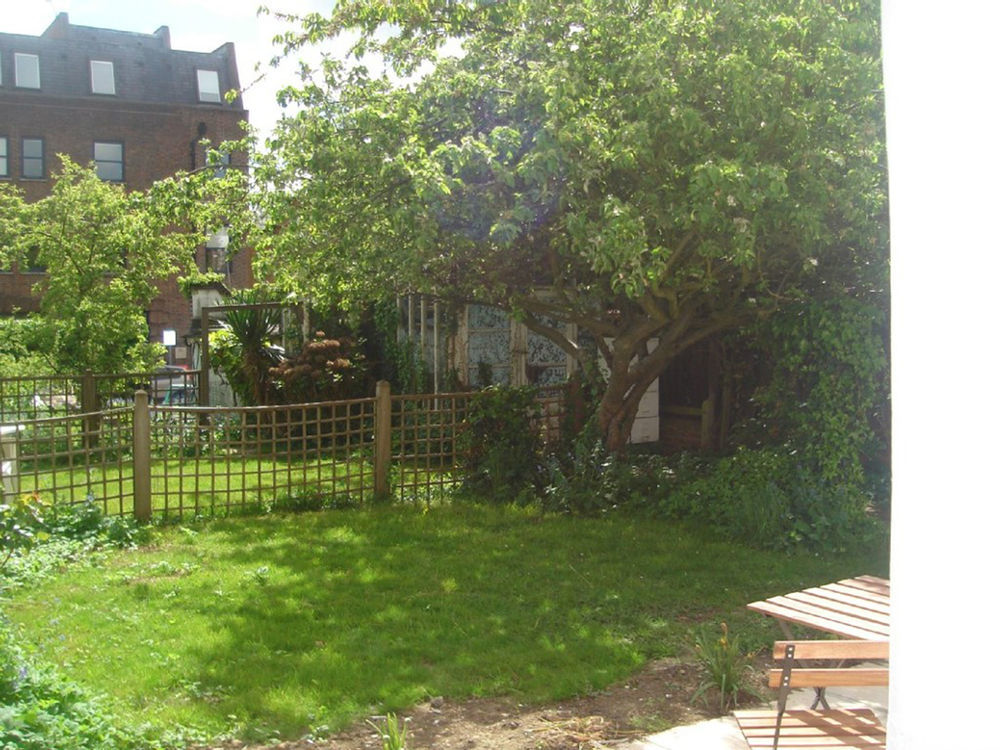 Lovely Garden Apartment In Wimbledon Town Centre With Private Parking By Wimbledon Holiday Lets London Ngoại thất bức ảnh